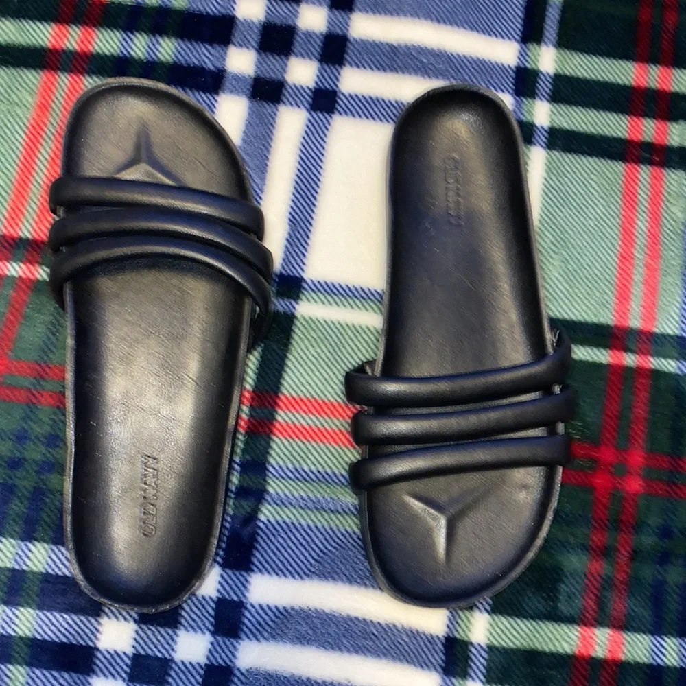 🦋Black fashionable slides! - Picture 3 of 4